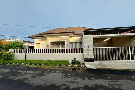 Sewa Rumah Modern Full Furnish Darmo Permai Surabaya Barat Strategis