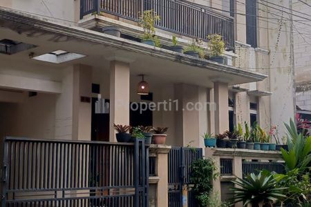 Jual Rumah di Mampang Indah 1, Depok