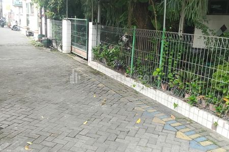 Dijual Rumah 1.5 Lantai di Kalikepiting, Pacar Kembang, Tambaksari, Surabaya - Strategis Cocok Buat MBG Dekat Unair Widya Mandala Muhamadiyah