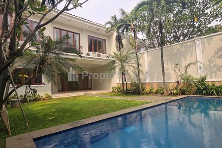 Luxury Family House 5BR for Rent in Kemang, South Jakarta – Spacious Garden & Swimming Pool