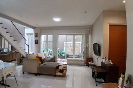 Dijual Rumah Asri Tengah Kota Surabaya - Wisma Mukti