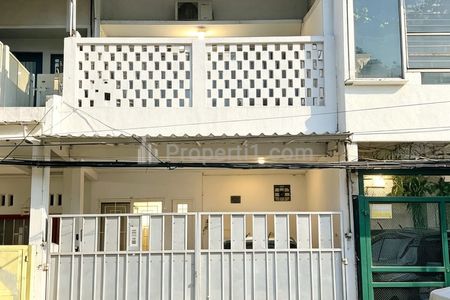 Dijual Rumah Secondary Dalam komplek Billymoon di Pondok Kelapa Jakarta Timur