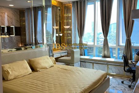 Dijual Apartemen Tribeca Condominium Podomoro Tower Southern Private Lift - 3 BR Furnish