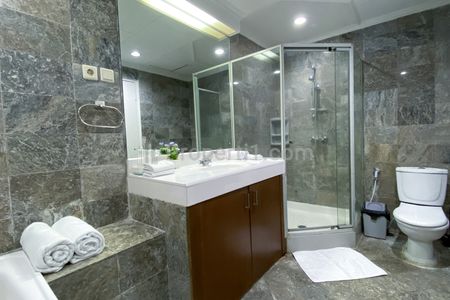Disewakan Penthouse Kemang Apartment by Pudjiadi Prestige di Jakarta Selatan – 4+1 BR Furnish – Direct Owner