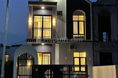 Dijual Rumah Baru Tambak Medokan Ayu Rungkut MERR UPN Surabaya Timur REV.A589