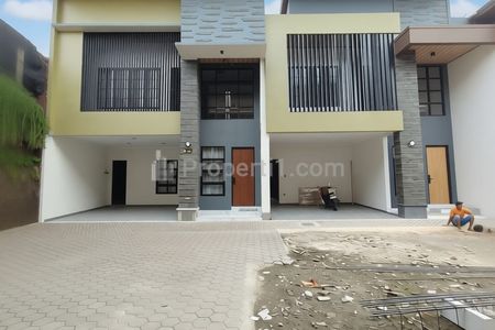 Dijual Rumah Baru dalam Townhouse di Cipayung Jakarta Timur