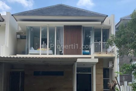 Dijual Rumah Wisata Bukit Mas 2 Du Louvre Surabaya Barat - Spesial Lokasi Depan Taman - Modern 4+1 Kamar Tidur - 3 Milyaran 
