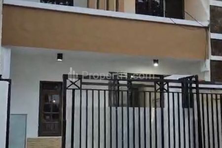 1 Milyaran Dijual Rumah Babatan Pratama Wiyung Surabaya Barat Dekat Taman Pondok Indah, Royal Residence, Pakuwon Mall