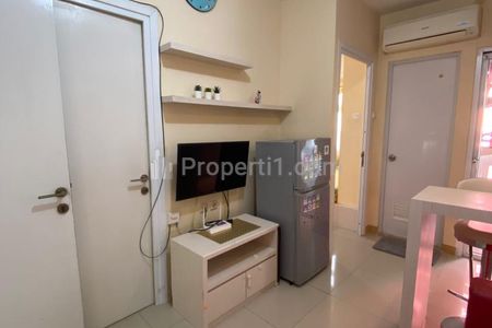 Disewakan Apartment Green Pramuka City Unit Chrysant 2BR Furnish Bagus Lantai Mid Nyaman Bersih