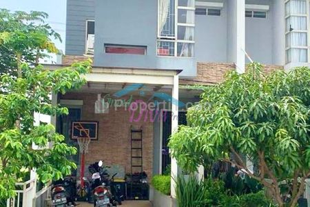 Dijual Rumah Bagus 2 Lantai di Cluster Vasana Harapan Indah Bekasi