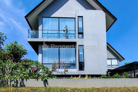 DIJUAL RUMAH MODERN TROPICAL MINIMALIST DI SERENIA HILLS LEBAK BULUS, JAKARTA SELATAN