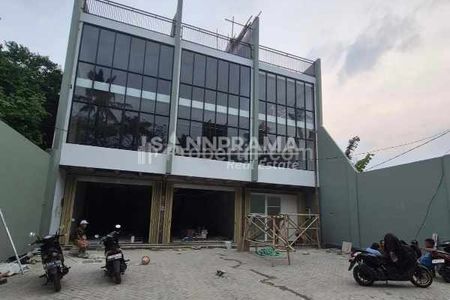 Dijual Ruko 3 Lantai Strategis di Mampang Depok