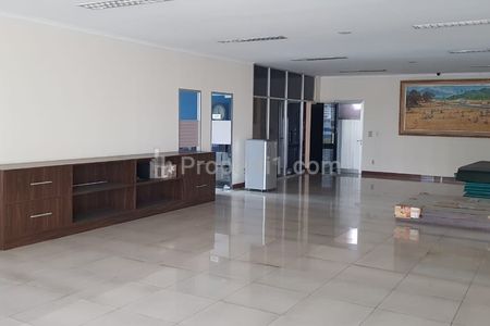 Jual Gedung 4 Lantai Luas 1427m2 Bangunan 1800m2 Parkiran Luas di Sunter, Tanjung Priok, Jakarta Utara