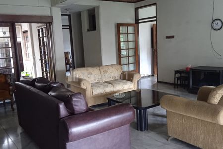 Dijual Rumah Strategis Sayap Sutami Bandung