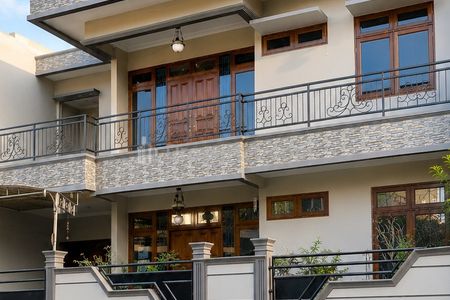 Dijual Rumah 2 Lantai SHM di Jatiwaringin Dekat Jakarta Timur