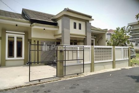 Dijual Murah Rumah Cantik Siap Huni di Cisaranten Bandung