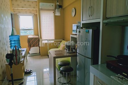 Sewa Apartemen Puncak Kertajaya Dekat Pakuwon City Mall - 2 BR Furnished
