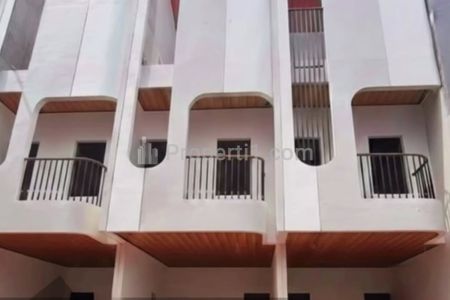Dijual Rumah Ready Stock 3 Lantai + Rooftop di Utan Kayu, Jaktim - Dekat Stasiun Matraman, Toll Rawamangun, UNJ, FKUI, Cempaka Putih, Green Pramuka