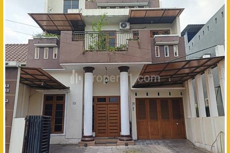 Dijual Rumah Siap Huni 3 Lantai dalam Perumahan di Seturan Yogyakarta