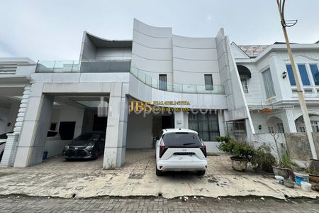 Dijual/Disewakan Rumah 2,5 Tingkat Kondisi Siap Huni Komplek Mutiara Residence Medan Deli Serdang