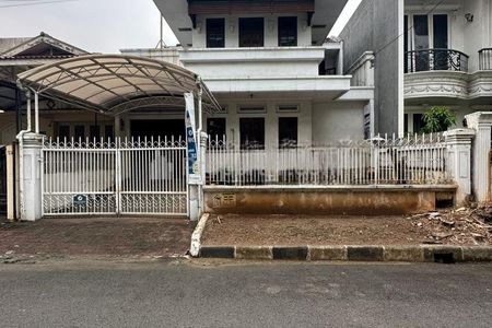 Dijual Rumah 2 Lantai di Bawah NJOP Daerah Pondok Indah, Jakarta Selatan