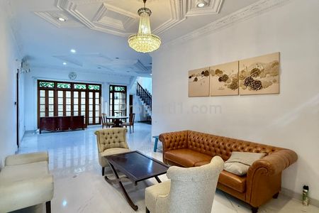 Jual Rumah Siap Huni & Turun Harga Dalam Komplek Kebayoran Baru, Jakarta Selatan