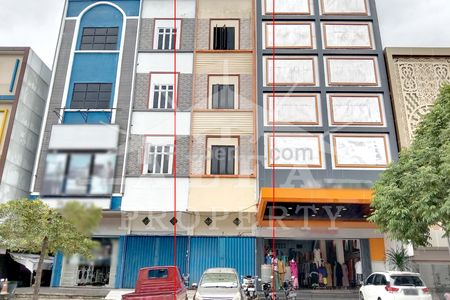 Sewa Ruko Pusat Kota Bangunan Full Beton Cocok Jadi Kantor Showroom Kuliner di Jalan Ir. H. Juanda, Pontianak