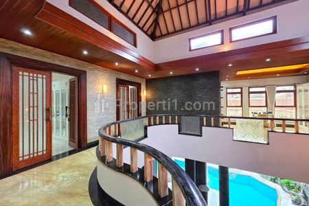 Jual Rumah Mewah Prestisius di Pondok Indah Jakarta Selatan Siap Huni Dekat ke Jalan Utama dan Tol