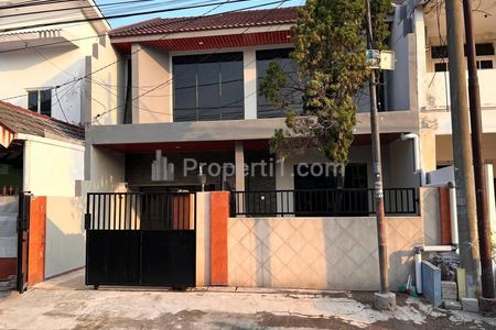 Dijual Rumah Baru Renov Bagus Siap Nego Strategis Pusat Kota Surabaya di Nginden Intan Sukolilo