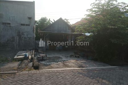 Jual Tanah Ada Bangunan Lama Nol Jalan Kampung Tlogo Tanjung Bangkingan Lakarsantri Surabaya Sudah Ada PDAM Listrik