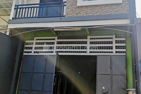 Disewakan Gudang di Grogol Petamburan, Jakarta Barat - Luas Tanah 168m2, Luas Bangunan 420m2