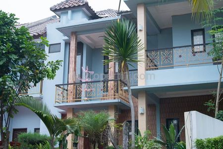 Dijual Rumah 3 Lantai Dekat Exit Tol Limo, Depok
