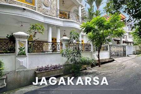Dijual Rumah 2 Lantai Hook di Jagakarsa Jakarta Selatan