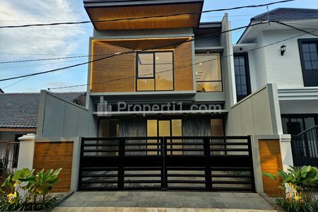 Dijual Rumah 2 Lantai Minimalis Tropis di Rungkut Asri Utara Surabaya Timur