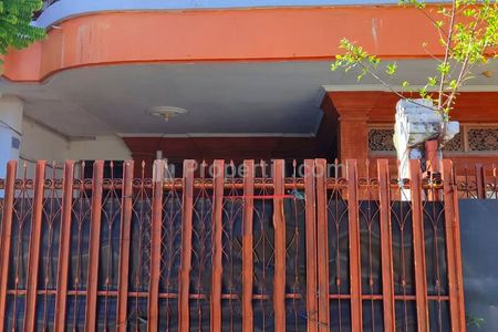 Jual Rumah 2 Lantai Siap Huni 7 Kamar Tidur 5 Kamar Mandi Carport Dekat Pusat Kota Perkantoran Hiburan di Sayap Jl. Teuku Umar Denpasar Bali