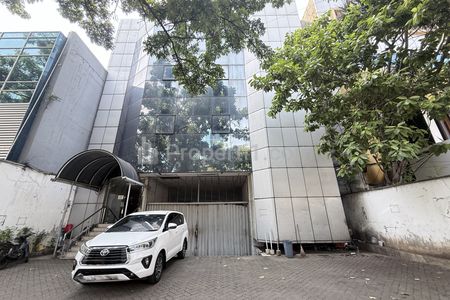 Dijual Gedung Lokasi Premium di Menteng Jakarta Pusat