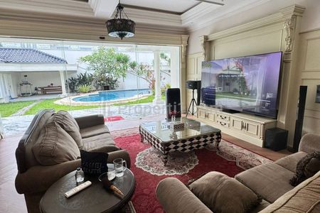 Jual Rumah Mewah Luas Elite Aman Gaya American Classic di Cilandak Barat Jakarta Selatan Dekat MRT Cocok untuk Keluarga Besar