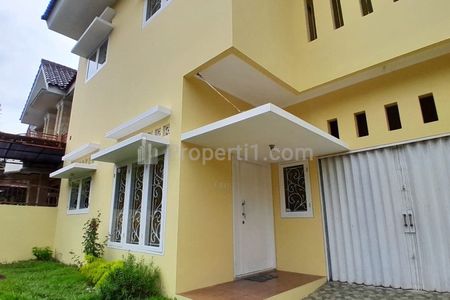 Disewakan Rumah 2 Lantai Bersih di Citra Gran Cibubur, Bekasi