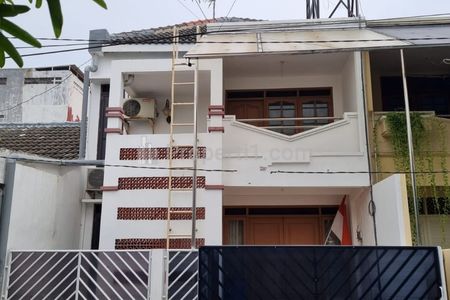 Jual Rumah 2 Lantai di Bendul Merisi Kec Wonocolo Surabaya SHM IMB Akses Jalan Mobil Simpangan