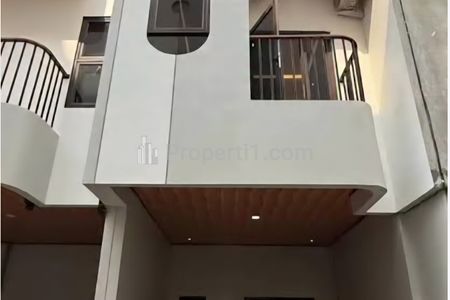 Dijual Rumah Baru Siap Huni, 3 Lantai + Rooftop di Utan Kayu Jaktim, Dekat Toll Rawamangun, UNJ, Stasiun, Green Pramuka, Manggarai, RS Persahabatan