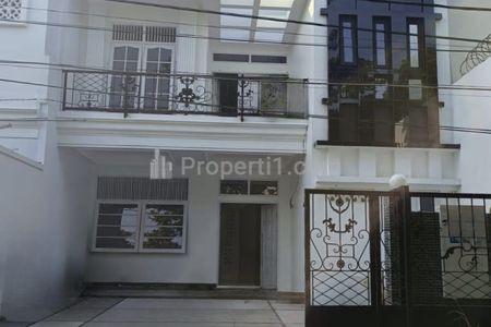 Dijual Rumah 2 Lantai Dalam Perumahan Dekat Cinere Mall, Depok