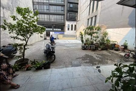 Dijual Rumah di Bawah NJOP LT 500 m2 di Radio Dalam, Kebayoran Baru, Jakarta Selatan Murah