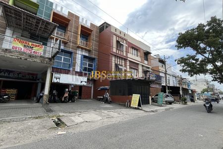 Jual Ruko Baru Renov 3,5 Tingkat Kondisi Siap Huni Jl. Ismailiyah - Medan