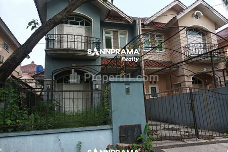 Dijual Rumah Second di Telaga Kahuripan Bogor