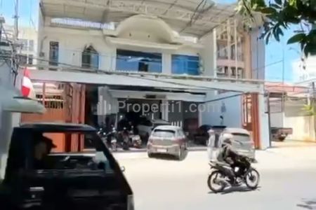 Dijual Rumah Komersial 840m2 di Gubeng Surabaya, Nol Jalan Biliton - Cocok Buat Segala Usaha - Sebaris Cafe, Resto, Kantor, Bank - Parkir