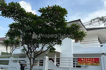 Dijual Rumah Elite Permata Hijau Jakarta Selatan - Lahan Sultan 719m², Kamar En-Suite, Bebas Banjir!