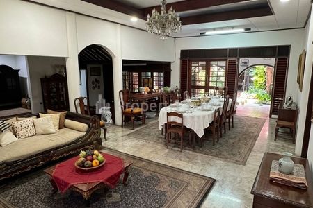 Dijual Rumah Mewah Bintaro Kesehatan Jakarta Selatan - LT 1341 m² 5KT SHM