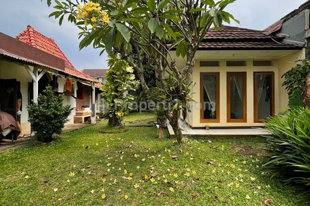 Jual Rumah di Bintaro, Tangerang Selatan - 5 Kamar Tidur, Hadap Timur & Taman Luas