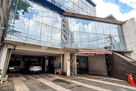 Dijual Mini Building 3 Lantai Lokasi Strategis di Kebayoran Baru, Jakarta Selatan