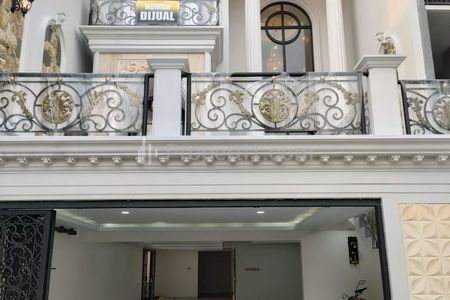 Dijual Rumah Mewah LT 247m2 di Tegal Parang, Mampang Prapatan, Jakarta Selatan Murah